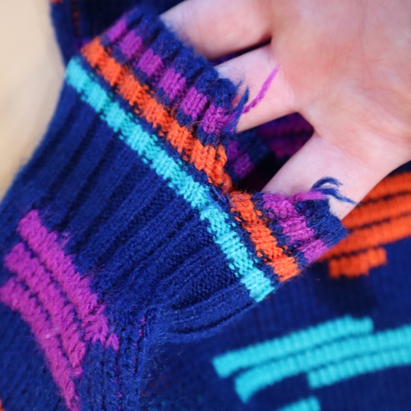 Vintage 'Max Active' Women's Cardigan Sweater - Picture 3 of 8